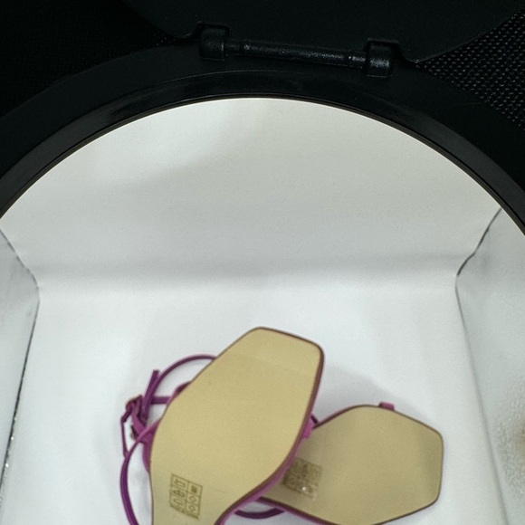 Raspberry (purple) stiletto heels NIB - Picture 4 of 7